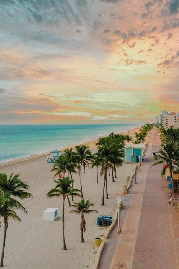 Downtown Hollywood Holiday Retreat Dania Beach Leilighet Eksteriør bilde