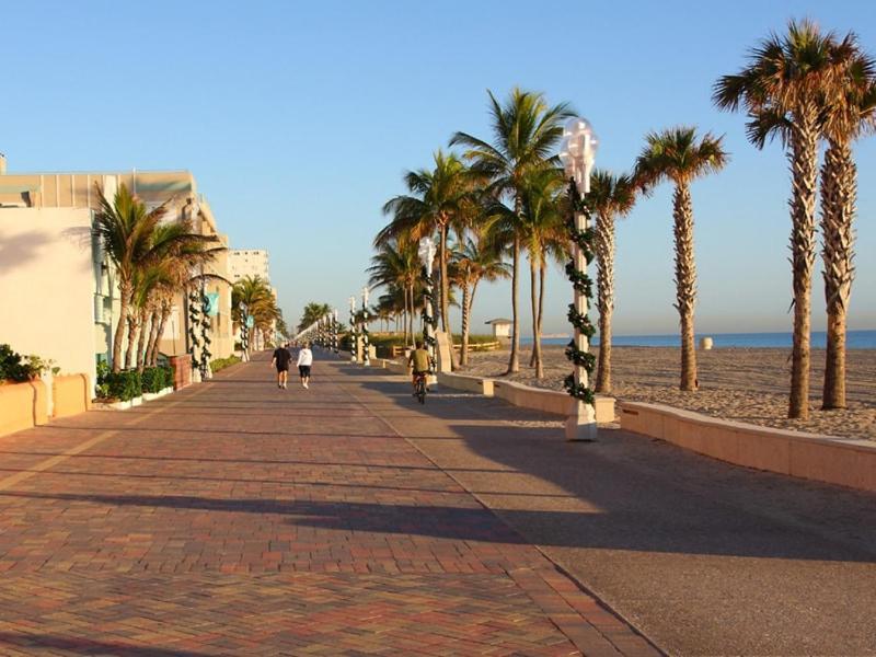 Downtown Hollywood Holiday Retreat Dania Beach Leilighet Eksteriør bilde